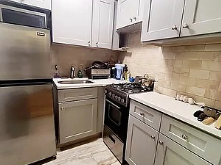 105 W 75th St #3F — Photo 4