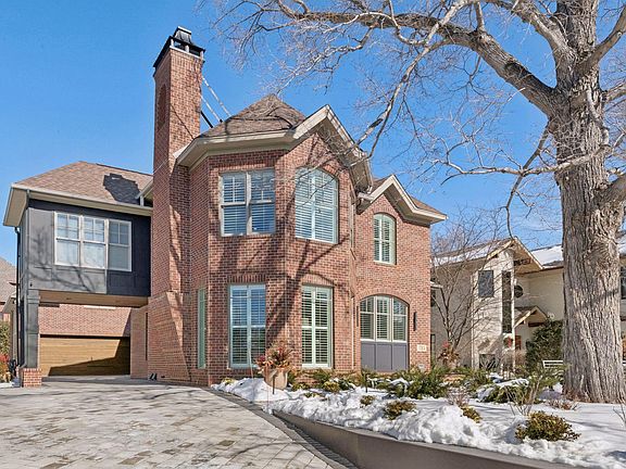 3rd image of 715 Rice St E