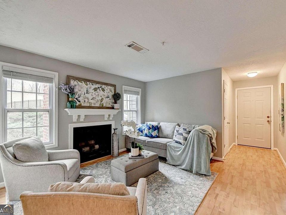 1st image of 2062 River Heights Walk SE