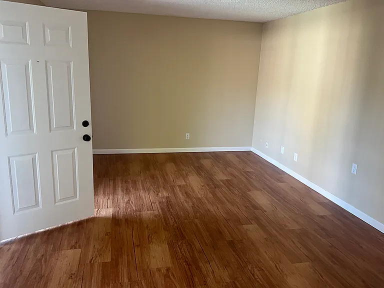 Richfield Park Apartments — Photo 7