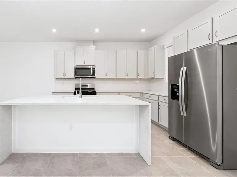 2414 Celebration Blvd — Photo 10