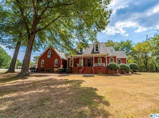 26 Lexington Dr, Scottsboro, AL 35769