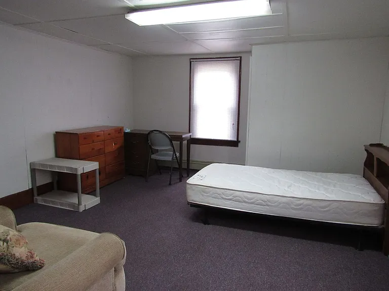 820 Grant St — Photo 14