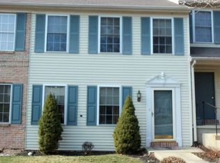 702 Rockwood Dr, Elizabethtown, PA 17022