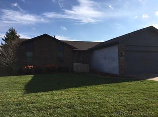 51466 S Adele Cir, Chesterfield, MI 48047