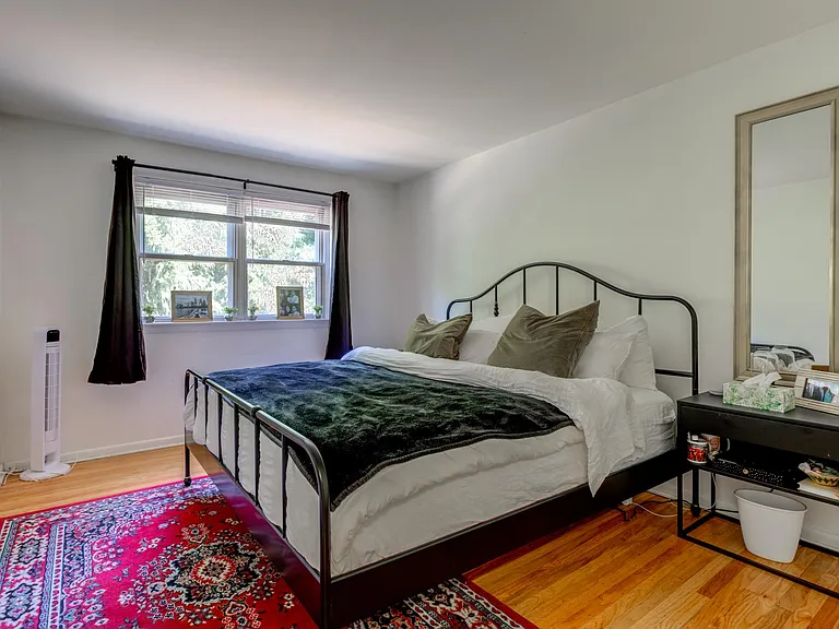5485 Vicaris St #1 — Photo 6