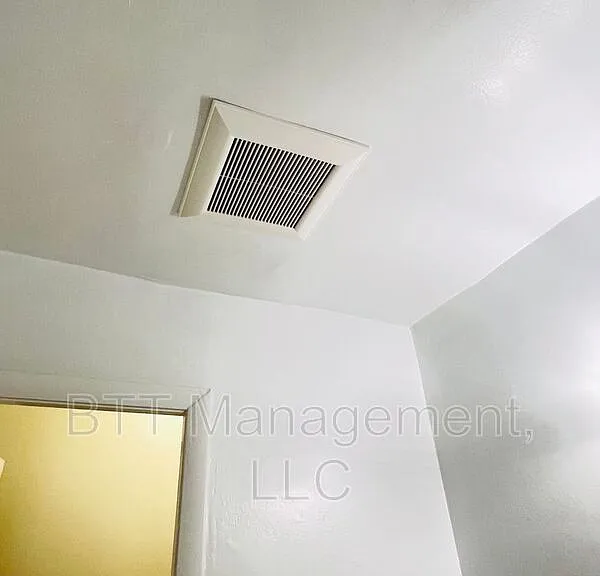 8717 Plymouth St #4 — Photo 6