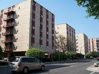 3rd image of 1037 Des Plaines Ave APT 407