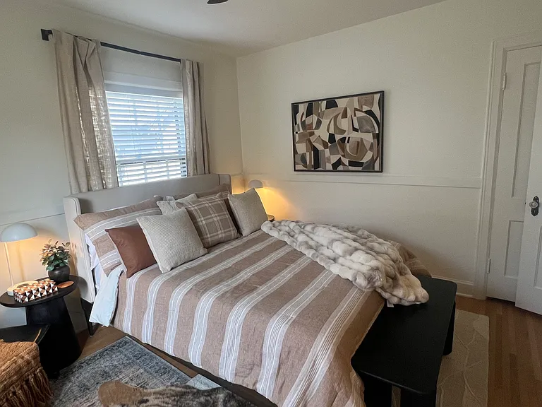 427 N Battin Ave — Photo 54