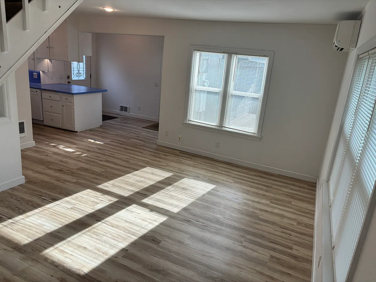 Building Photo - 780 Elkay Dr