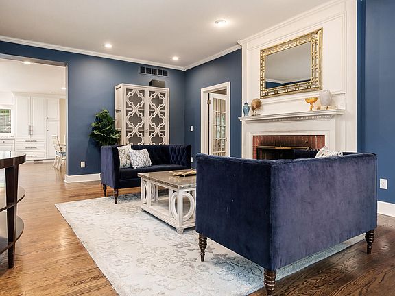 4th image of 1197 Columbus Cir