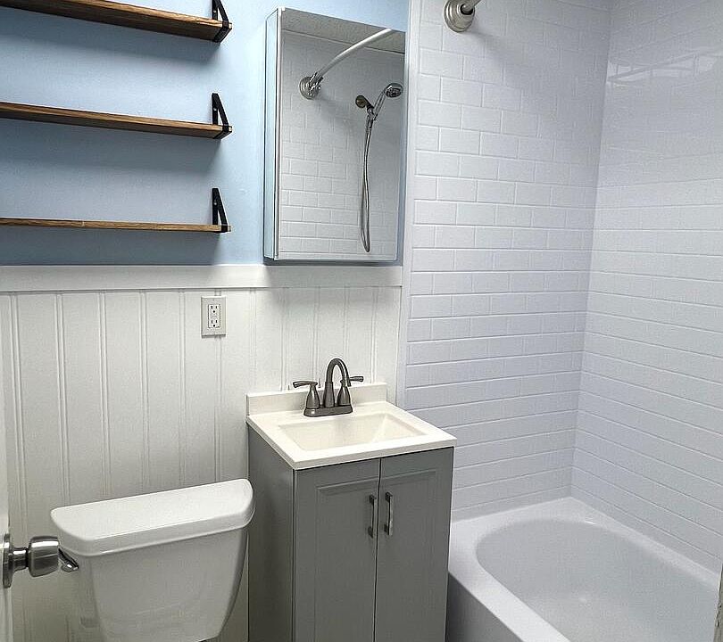 1st image of 39 Chapman Pl Floor 1