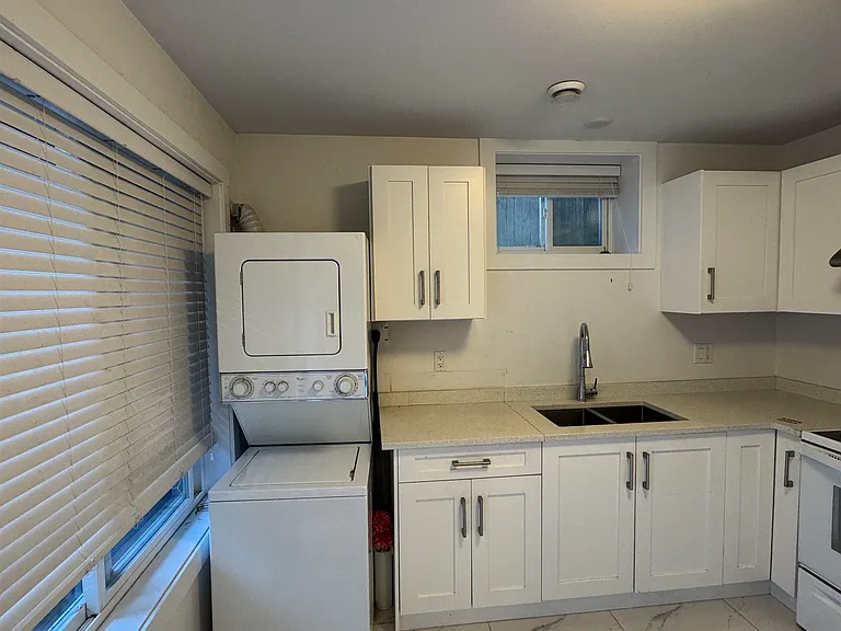 7305 11th Ave — Photo 3