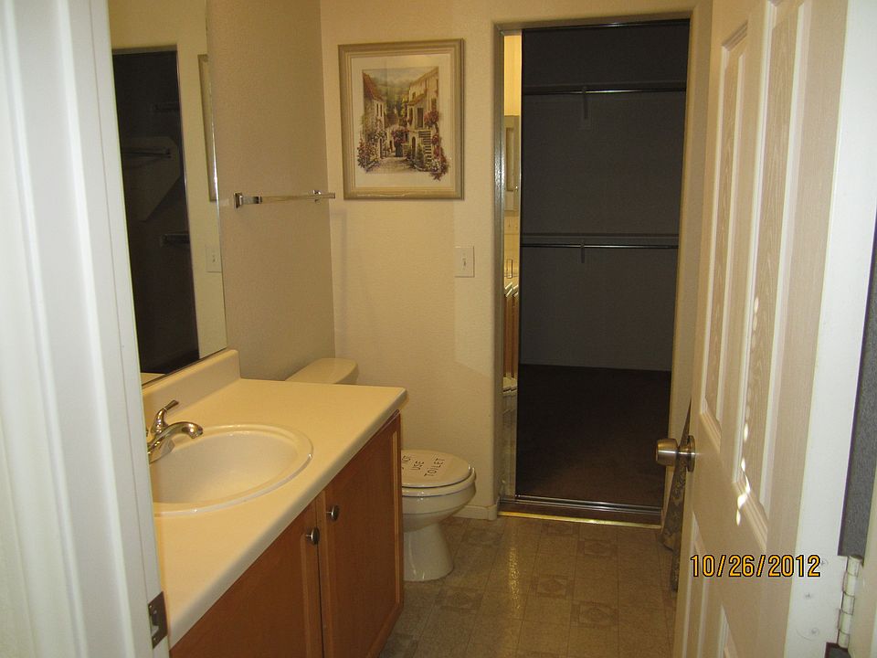 Mstr Ba. w/walk in closet