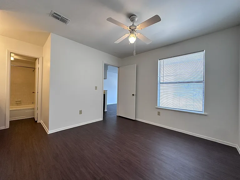 Brookhollow Apartments — Photo 46