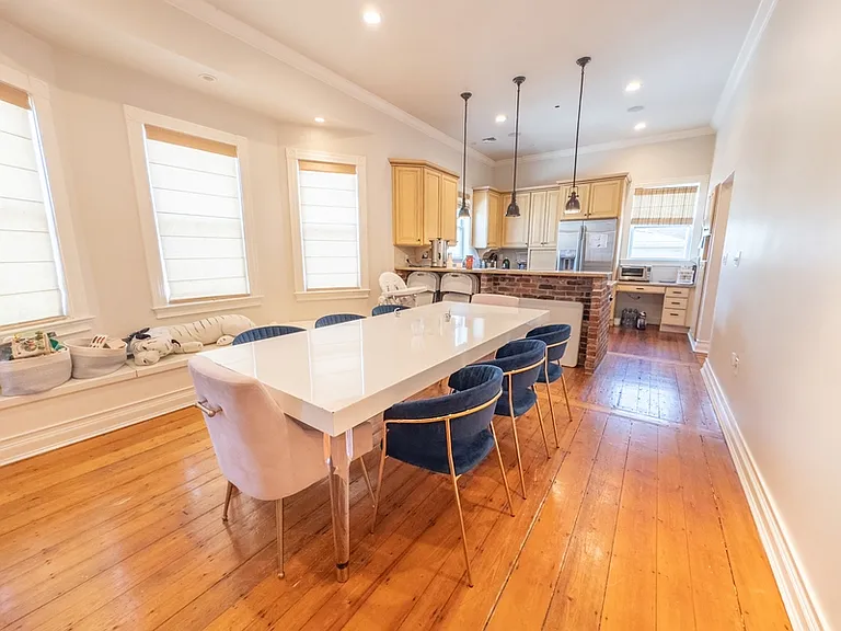 589 Franklin St #3 — Photo 4