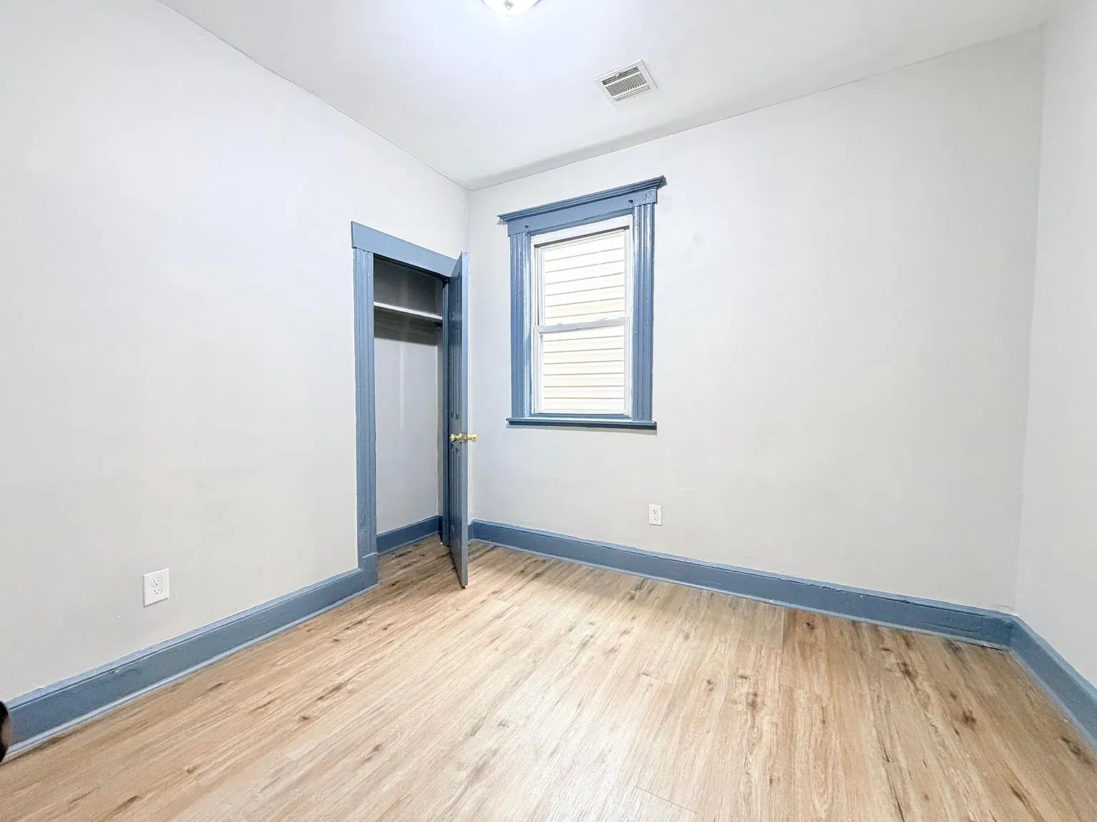 105 Wilkinson Avenue — Photo 3