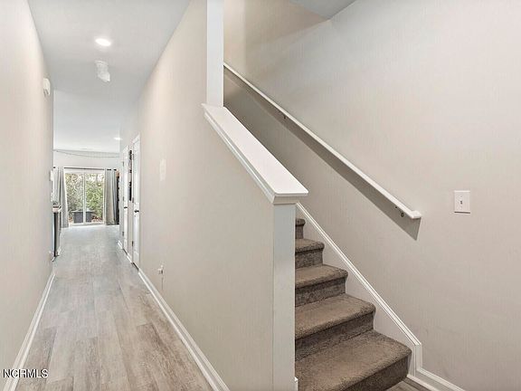 5th image of 7686 Knightbell Cir