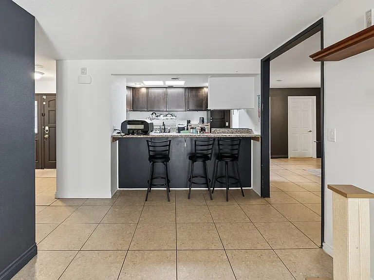 3641 Algonquin Dr — Photo 3