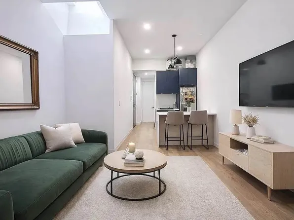 119 Boerum St #2F, Brooklyn, NY 11206