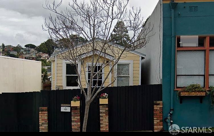 2nd image of 213 Visitacion Ave