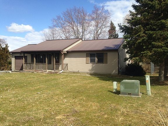 3rd image of 8592 Tartan Dr N