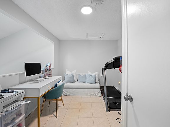 2nd image of 5001 Grande Dr APT 222