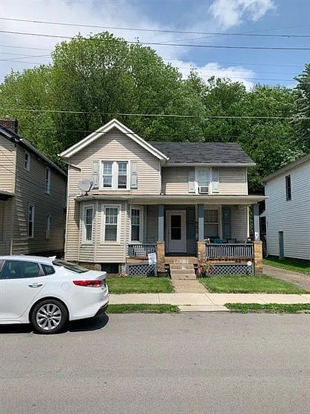 821 11th Ave photo 1