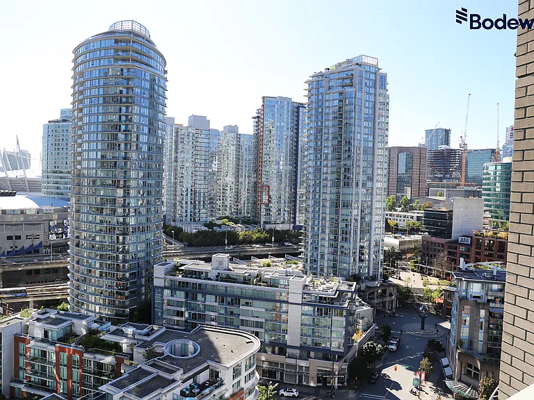 63 Keefer Pl #2009 — Photo 17