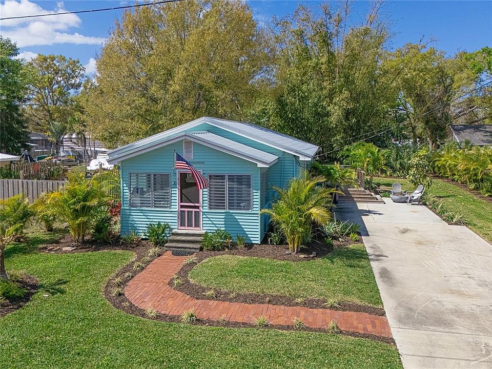1st image of 609 15TH AVENUE W