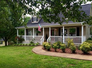 200 Dean St, Pickens, SC 29671