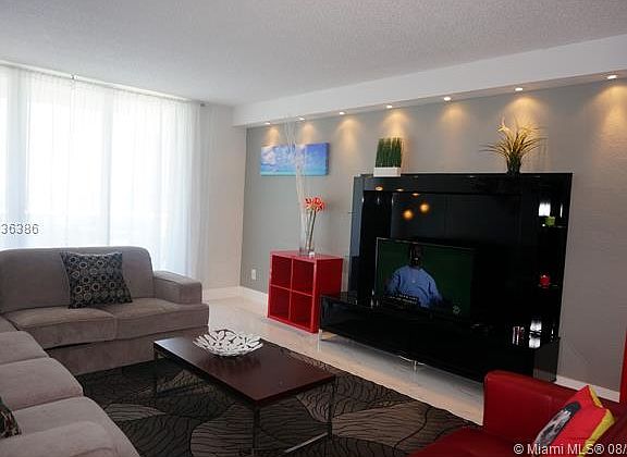 5th image of 19370 Collins Ave APT 1417