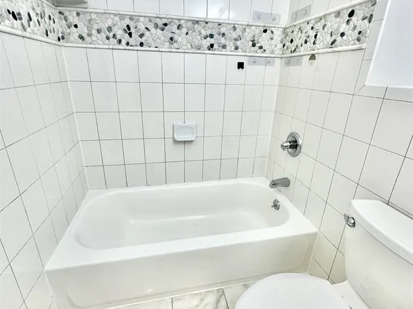 606 Kennedy Boulevard image 6 of 14