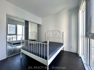 7 Grenville St #1109-C01, Toronto, ON M4Y 0E9