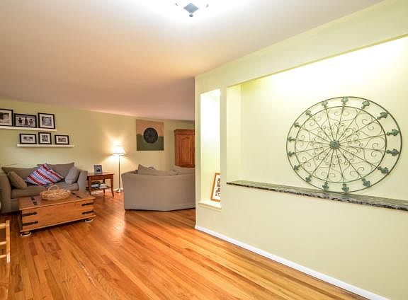 5th image of 30 Abington Ave
