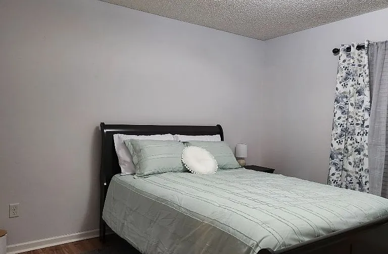 Wayfair Ln — Photo 1