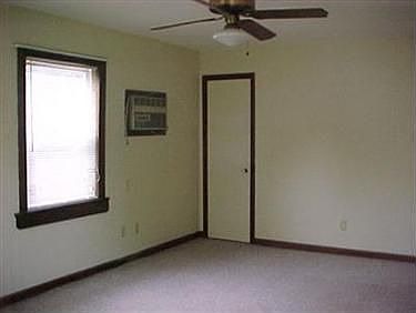 3rd image of 224 Hayes Ave