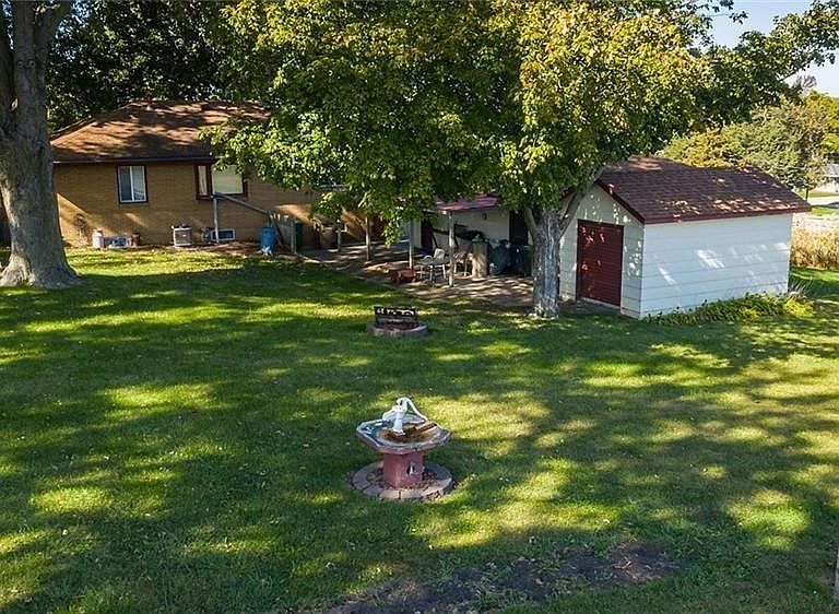 Listing photo 5