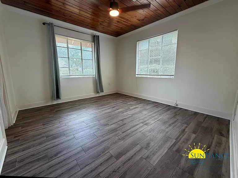 255 Brooks St — Photo 8