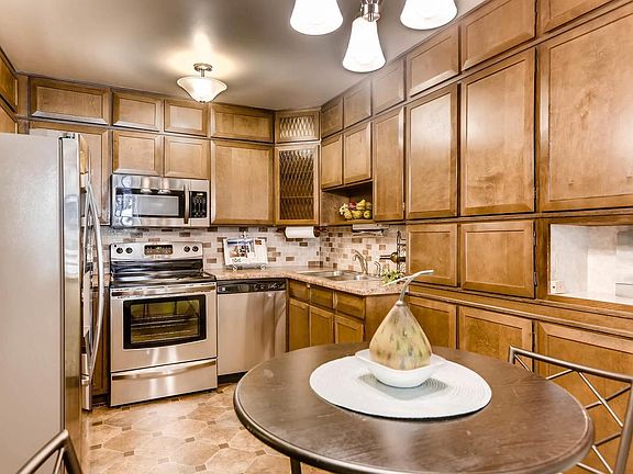 5th image of 705 S Alton Way Unit 7B