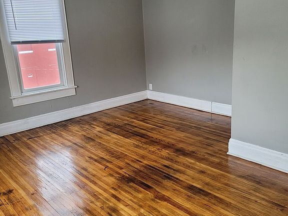 3rd image of 401 S 15th St #1/2