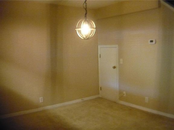 4th image of 3870 Mandalay Dr