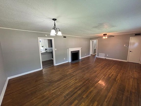 4th image of 706 Vassar Dr