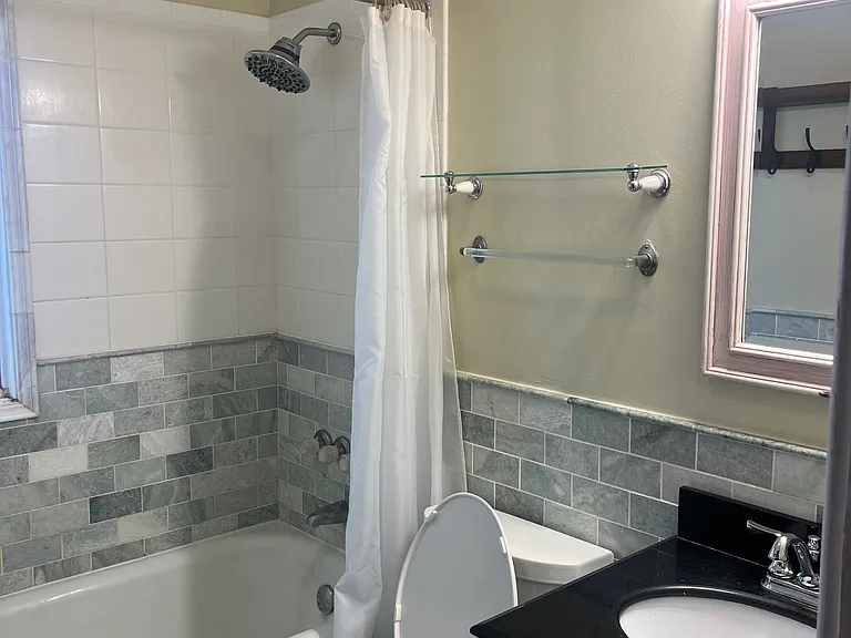 921 Pearl St — Photo 14