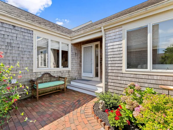 13 John Hall Cartway UNIT 13, Yarmouth Port, MA 02675