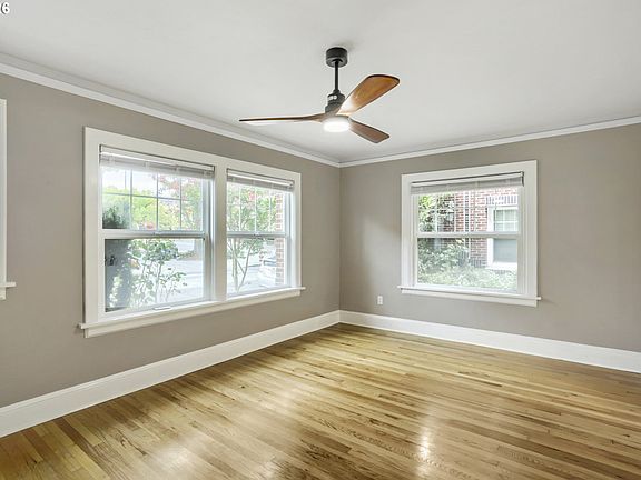 2nd image of 1509 NE 10th Ave Unit 106