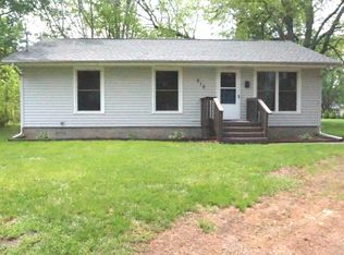 215 Evergreen Ln, Cambridge, IL 61238