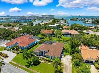 5904 Pelican Bay Plz S, Gulfport, FL 33707