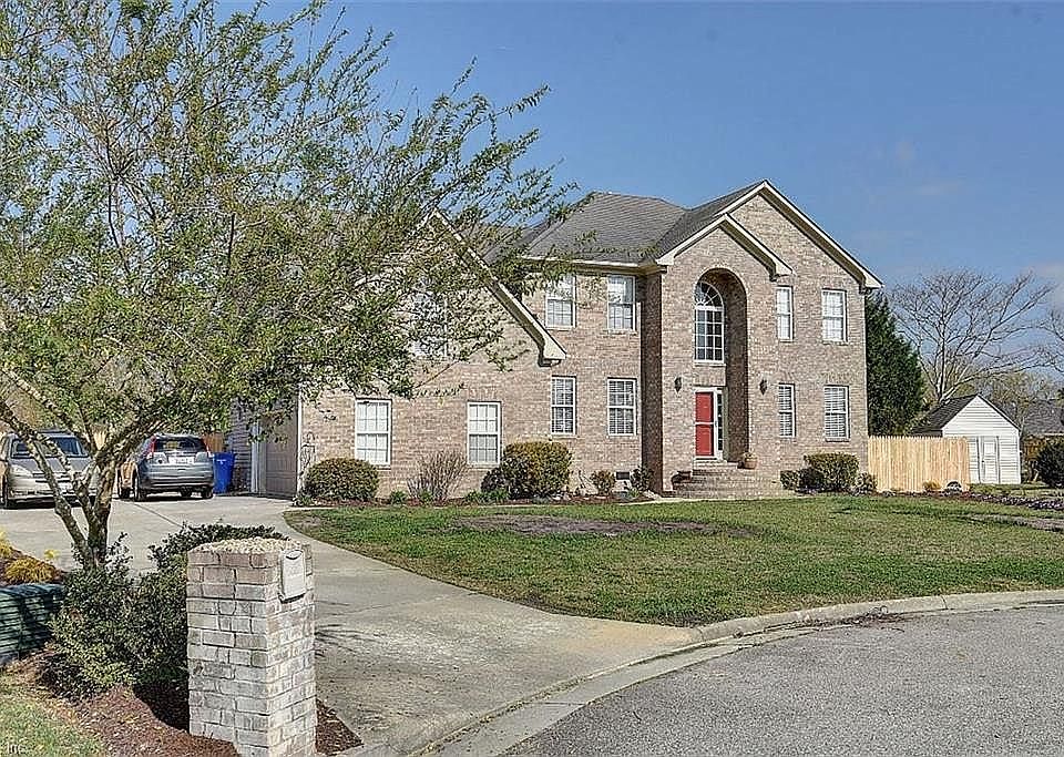 2nd image of 804 Morven Ct