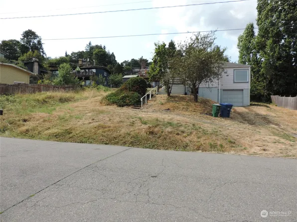 453 Lind Avenue NW, Renton, WA 98057